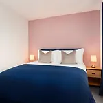 Large 5 Bedroom House 6 Beds Ideal For Contractors