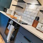 Prázdninový dům 2 Bed Near Etihad & Centre On A Quiet Street With Free Parking Manchester