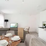 Contemporary 2bed Near Etihad Daire Manchester