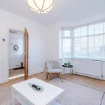 Free Park Stunning 3bedroom In *