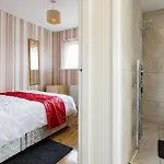 2 Bedroom Eith 3 Beds Sofa Bed Near Stadium מנצ'סטר