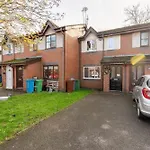 2br House Contractors Parking Wifi Manchester