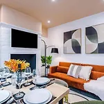8min To Metrolink 20min To Etihad And Coop Live With Free Parking Feriehus *