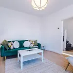 Ferienhaus Free Park Stunning 3bedroom In Manchester