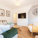 Goulder House- Close To Etihad & M60