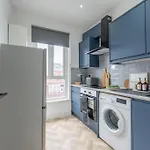 Entire House With Two Self-contained Flats Ferienhaus