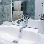 Modern 2-bed House Near Centre - Sleeps 6 *