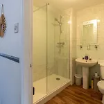 2br House Contractors Parking Wifi * Manchester