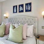 Stylish 4 Bed In Old Trafford Next To Mufc * Manchester