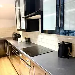 Tatil Evi Modern And Comfy 3 Bed Near Etihad, Coop Live Arena And Centre