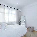 Ferienhaus Free Park Stunning 3bedroom In Manchester