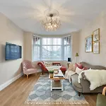 Hébergement de vacances Stylish 4 Bed In Old Trafford Next To Mufc