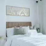 Free Park Stunning 3bedroom In Ferienhaus Manchester