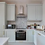 Stylish 4 Bed In Old Trafford Next To Mufc Hébergement de vacances *