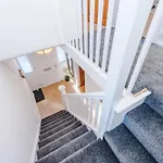 Free Park Stunning 3bedroom In *