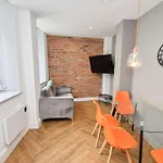 Convenient 2bed Flat W Security Daire