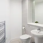 Designer Penthouse In With Parking