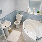 Apartment 4bdr Contractor Hub - Sleeps 7 - Free On Street Parking