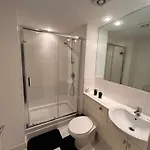 Oxford Rd Skyline 2br Centre Retreat