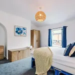 شقة 2bdr Droylsden House In With Wparking *