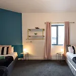 Spacious 2Br Home - Access To Media City And Old Trafford With Free Parking *