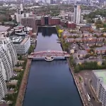 Prime Salford 1br • Free Parking • Access Daire