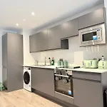 2 Bedroom In Centre Apartmán