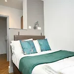 Convenient 2bed Flat W Security * Manchester