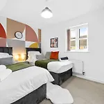 Appartement 15 Mins To Centre! Sleeps 7, Free Parking, Wi-fi & Garden Manchester