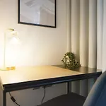 Stylish And Spacious 2 Bedroom 2 Bathroom