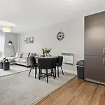 Lux 2bd, Free Parking & Wifi, Near Mcr Center And Media *