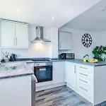 2bdr Droylsden House In With Wparking * مانشستر