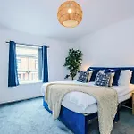 2bdr Droylsden House In With Wparking * مانشستر