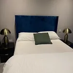 Luxury With Gym & Parking Apartmán