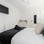 2 Bedroom - Old Trafford - Balcony - Free Parking Manchester