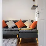 Appartement 15 Mins To Centre! Sleeps 7, Free Parking, Wi-fi & Garden *