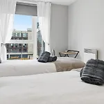 Lux 2bd, Free Parking & Wifi, Near Mcr Center And Media *