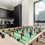 2 Bedroom - Old Trafford - Balcony - Free Parking Apartment