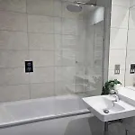 View With Pool * Manchester