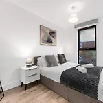 Modern 2br In M5, Man United Stadium, And Mediacity