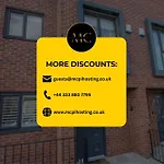 Modern 2-bed In Swinton By Mcpi Hosting, Perfect For Families & Contractors Манчестер