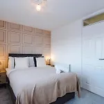 Modern 2-bed By 53 Degrees Near Etihad & Centre, With Free Parking! 맨체스터