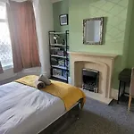 Ferienhaus Premium Failsworth - Sleeps Up To 7! Manchester