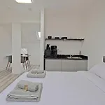 Spacious 5br House Near Centre