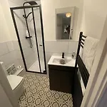 Stretford 4 Bed Townhouse M32 * مانشستر