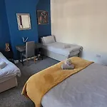 Premium Failsworth - Sleeps Up To 7! * Manchester