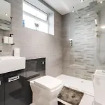 Prázdninový dům E-oasis- Etihad-coop Live-free Parking-pool Table *