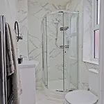 بيت للعطل Spacious 5br House Near Centre