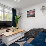 E-oasis- Etihad-coop Live-free Parking-pool Table *