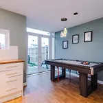 Group Stay, Sleeps 12, 3 Bathroom